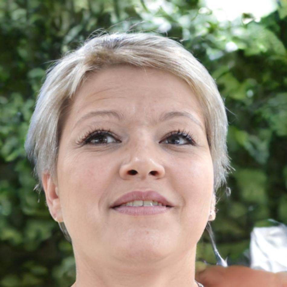 Portrait de Laure Bertrand, conseillère financière
